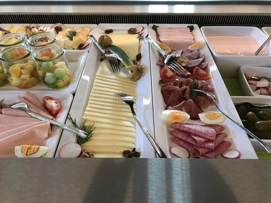 Die Krone - Hotel Garni Kirchzarten Luaran gambar